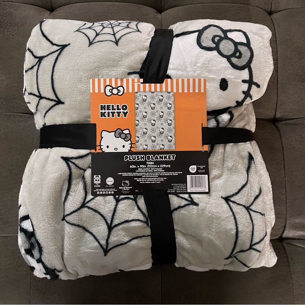 Hello Kitty Halloween Gray Skeleton Blanket